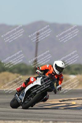 media/Oct-13-2025-Moto Forza (Mon) [[a66d839500]]/4-C Group/Session 3 (Turn 16)/